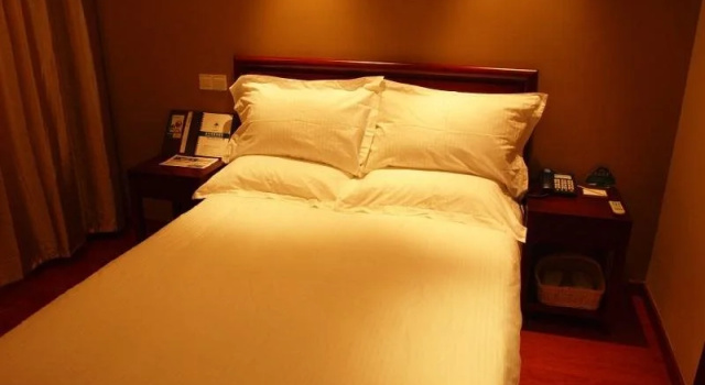 GreenTree Inn Shanghai Jiading Huancheng Road Express, Varaa Hotelli Jiading Shanghai