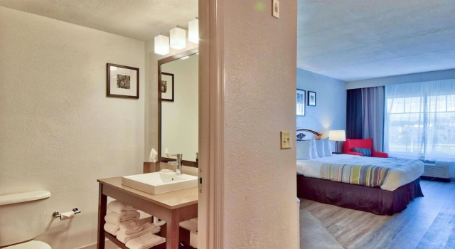 Люкс c 1 комнатой Country Inn & Suites by Radisson, Ocala Southwest