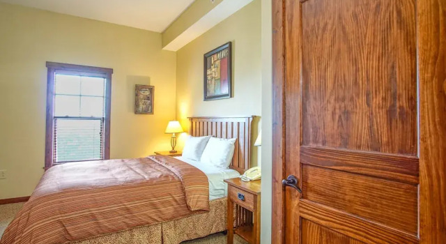 2 Br: Soaring Eagle #411: Luxury Lodging. Great Amenities Slope Side!