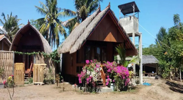 Bollata Bintang Beach Hotel, Book Hotel Gili Air 