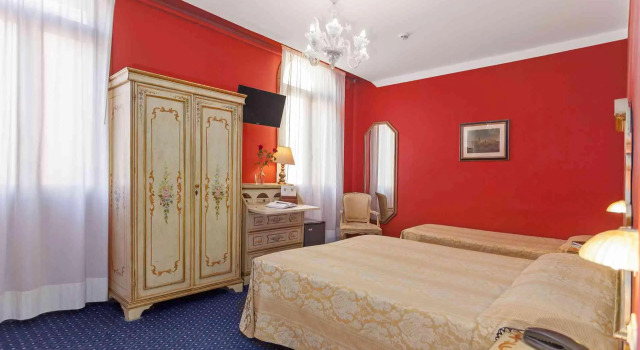 Четырёхместный номер Hotel Malibran