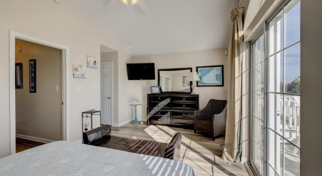 Beach Blessings Luxe 30A Townhome 2BR 3Bath, Walk to Beach, Pool, Hot Tub
