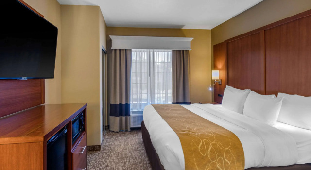 Двухместный люкс Comfort Suites Marshall
