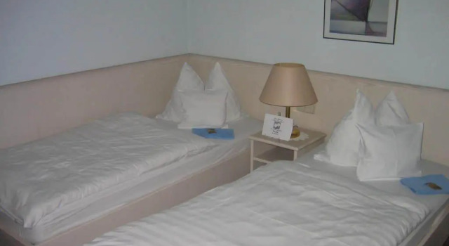 Hotel "dream in" Heiligenhaus, Забронировать Отель Хайлигенхаус Северный Рейн-Вестфалия