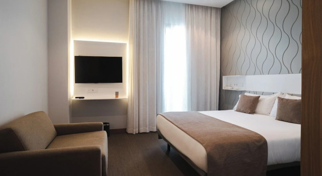Трёхместный номер Standard с балконом AJ Gran Alacant by SH Hoteles