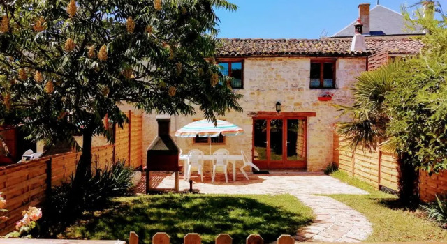 Коттедж с 3 комнатами Domaine de Rochebonne