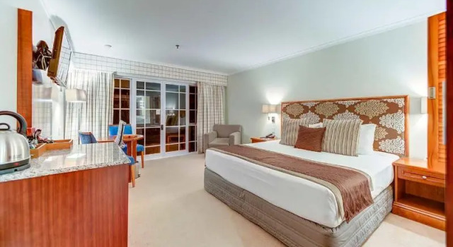 Двухместный номер Standard с балконом и с видом на сад VR Rotorua Lake Resort