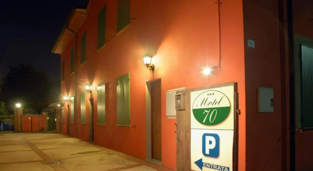 Motel 70, Rezerwuj Motel Monticelli d'Ongina 