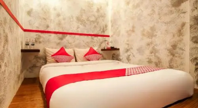 Sleepover Guesthouse by OYO Rooms