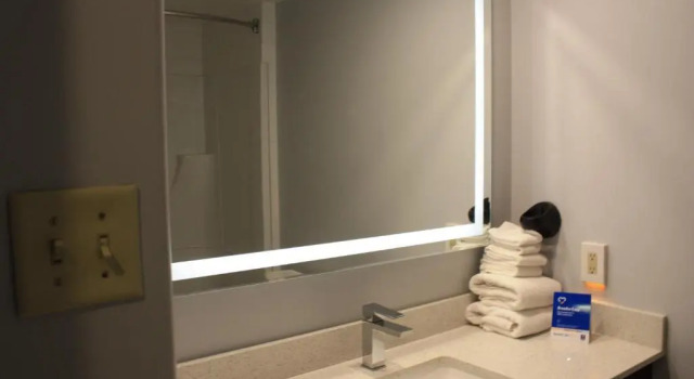 Номер Standard Comfort Inn & Suites University
