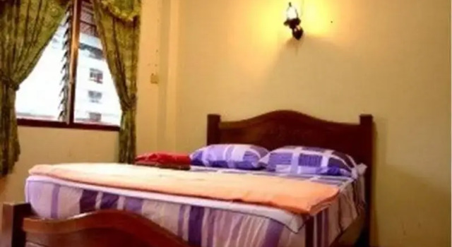 Baan Mangkornhong Guesthouse(บ้านมังกรหง เกสต์เฮาส์), Buchen Sie Hotel Tha Yang 