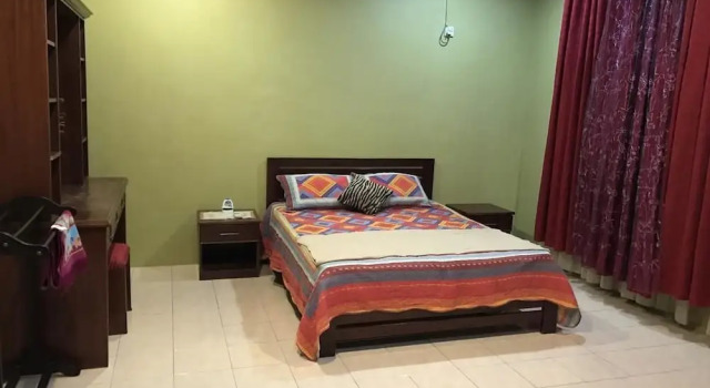 Коттедж с 4 комнатами D'Subang Homestay