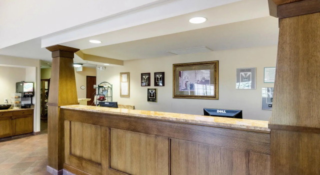 Econo Lodge Hadley near University, จอง โรงแรม Hadley แมสซาชูเซตส์