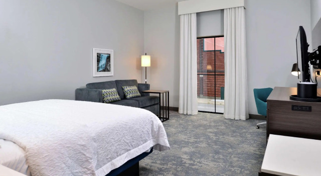 Двухместный номер Standard Hampton Inn Cedar Falls Downtown, Ia