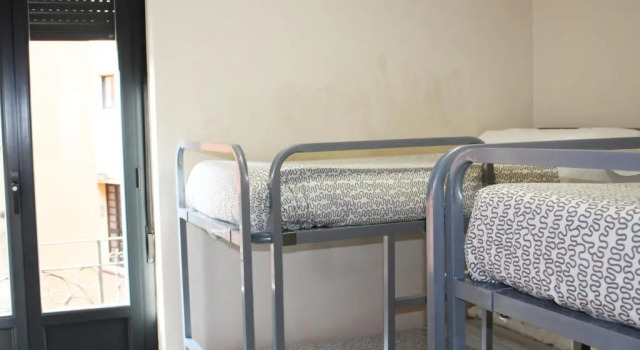 Четырёхместный номер Economy Albergue Muralla Leonesa