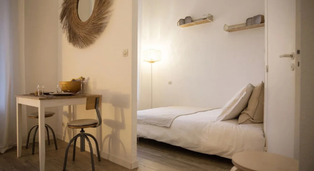 GambettaZen, Забронировать Отель Монпелье Hérault, рядом с Торговая палата Hôtel Saint-Côme