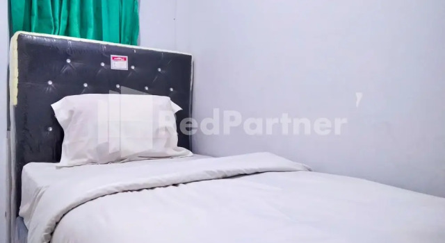 LH101 Guest House Syariah near Makam Sunan Bonang RedPartner, Book Guesthouse Guest Houses in East Java, Guesthouse