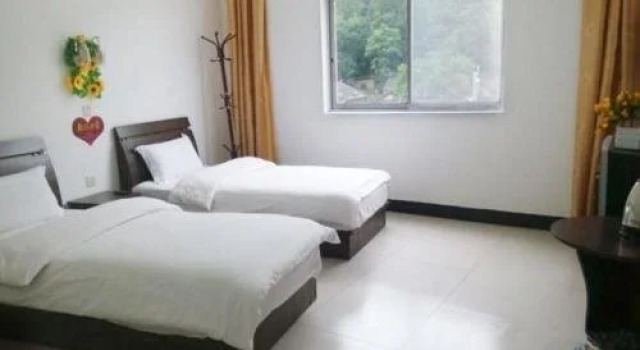 Shangluo Jinsi Gorge Julong Hotel, Prenota Hotel Shang Shaanxi