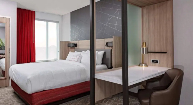 Люкс SpringHill Suites by Marriott Kansas City Plaza