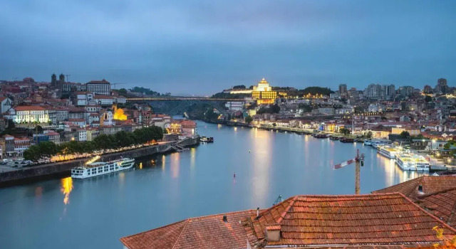 Апартаменты Central Porto Apartment With Balcony