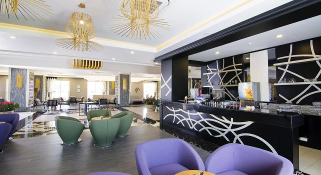Port River Hotel & Spa