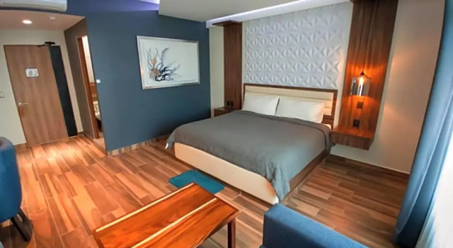 Hotel San Carlos, Rezerwuj Hotel La Barca Jalisco