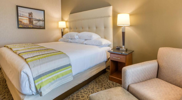 Номер Superior Drury Inn & Suites Cincinnati Northeast Mason