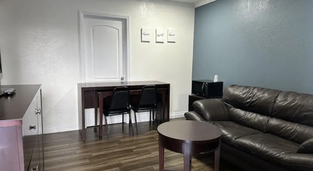 Двухместный семейный номер Standard c 1 комнатой Bartlett Motel