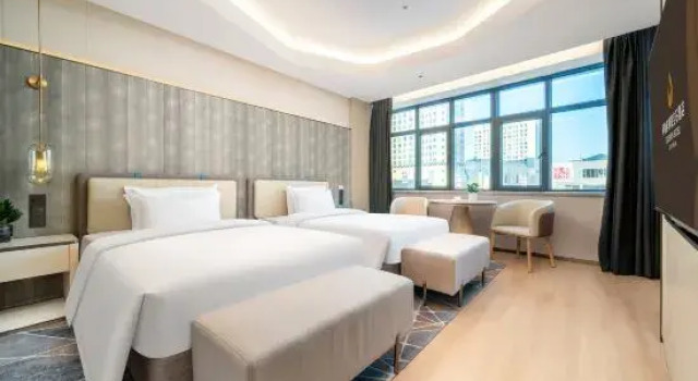 Deluxe Familie Suite Luxemon Gem Hotel