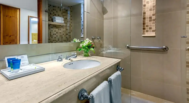 Четырёхместный номер Standard Four Points by Sheraton Medellín