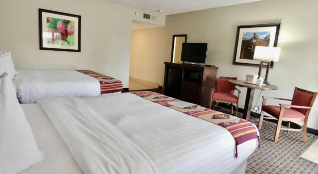Четырёхместный номер Deluxe Best Western Rancho Grande