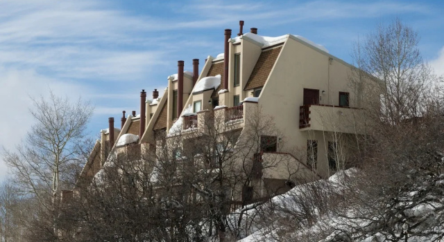 1800 Burgess Creek Rd 103 Condo by RedAwning