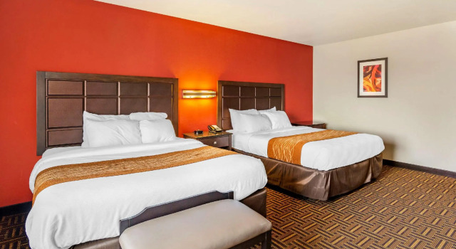 Четырёхместный номер Standard Legend Hotel Minot