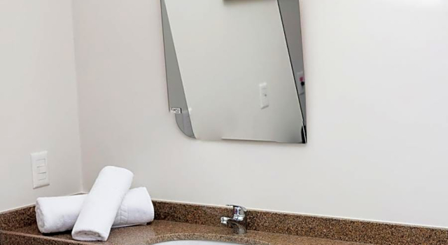 Трёхместный номер Standard Hotel Dois H