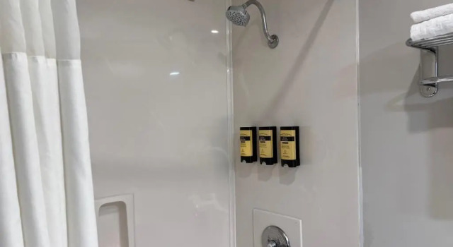 Номер Standard с видом на бассейн Best Western Plus Suites Hotel - LAX Airport LA Stadium