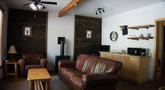 Shaver Lake Village Hotel