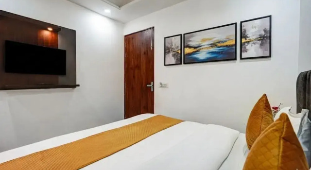 Hotel S R Stay Near Igi Delhi Airport, Забронировать Отель Отели Нью-Дели с завтраком, Завтраки