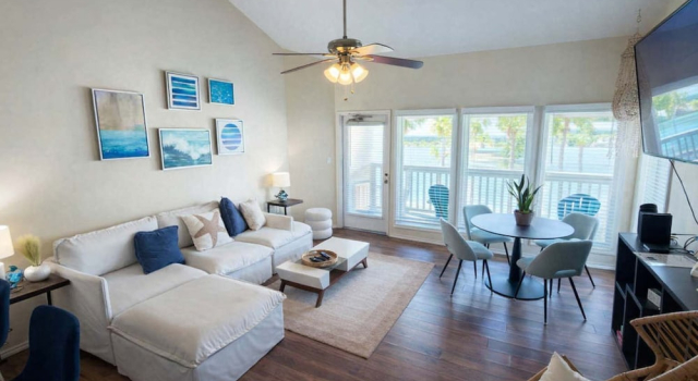 Номер Standard Fresh &bright 1BR Condo - Poolview & Steps to Beach