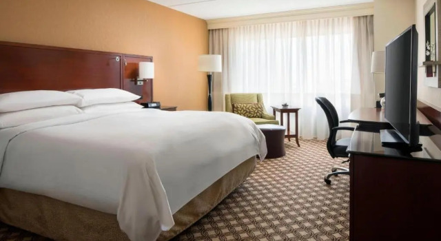 Номер Standard Chicago Marriott Naperville