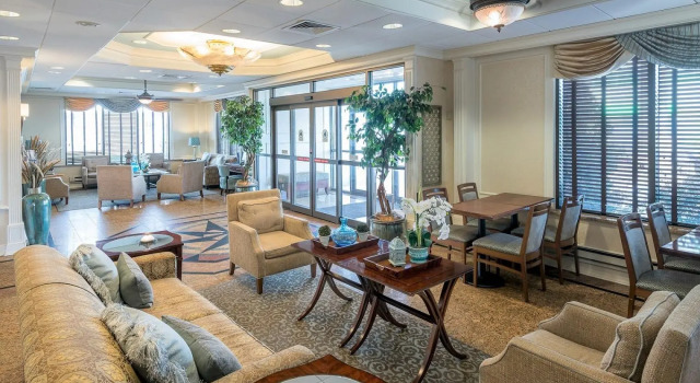 Кровать в общем номере Five Towns Inn - JFK Airport