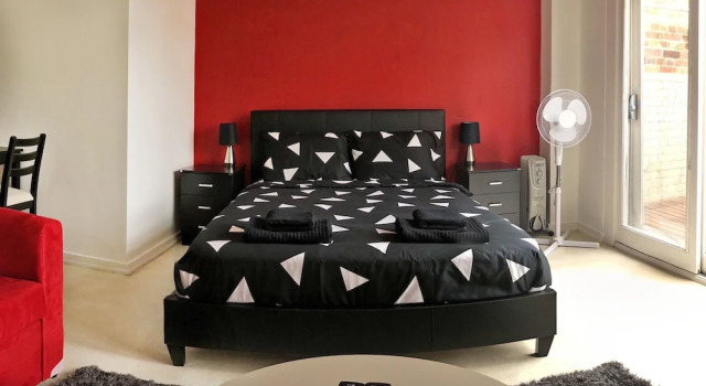MyHoYoHo Design Studio Apartment, Забронировать Апартаменты/квартира Отели Сиднея с парковкой, рядом с Концертно-спортивный комплекс «Стар», Парковка