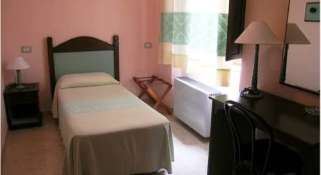 Hotel Santa Maria Guspini, Prenota Hotel Guspini Costa Verde