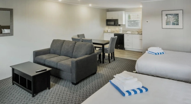 Номер Standard Center Harbor Inn