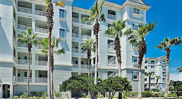 300cbw32 3 Bedroom Condo