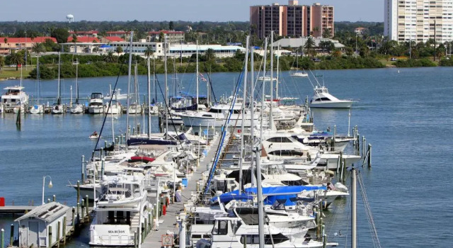 Номер Standard с балконом и с видом на гавань Pier House 60 Clearwater Beach Marina Hotel
