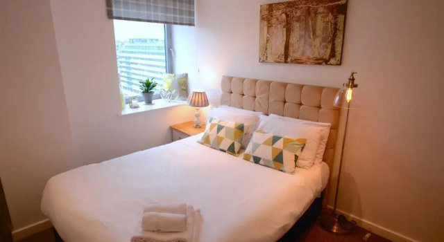 Апартаменты c 1 комнатой Cranbrook House Apartments - Near Ice Arena