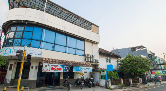 Bantal Guling Alun-Alun Bandung, Rezervasyon Otel Bandung Kidul Bandung