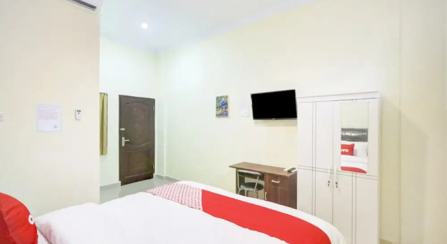 252 Royal Homestay By OYO, Rezervovat Hotel Hotely v Medan s parkováním, Parkování