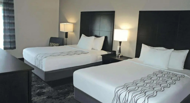 Четырёхместный номер Deluxe La Quinta by Wyndham Columbus - Edinburgh