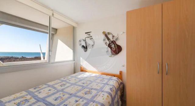 As21522 - P2 climatisé avec belle vue sur la Mer avec piscine et parking privé, Rezerwuj Apartament Hotele w Camargue z parkingiem, Parking